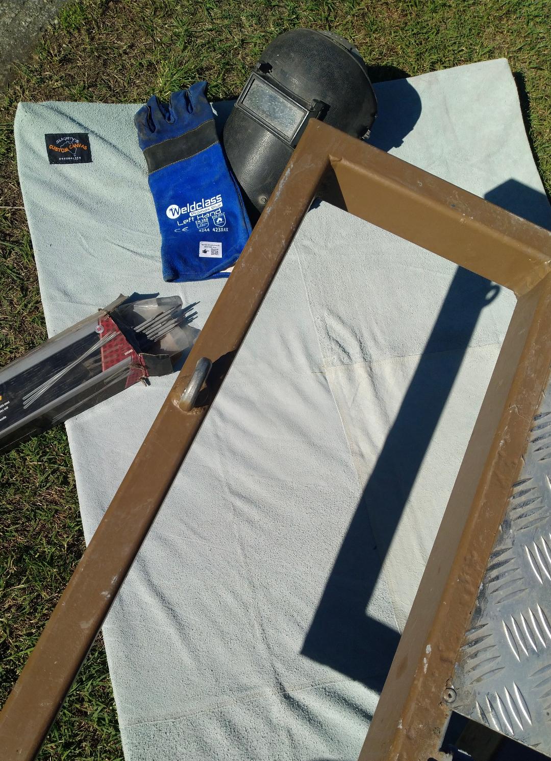 Leather Top, Ground Control Boily Mat